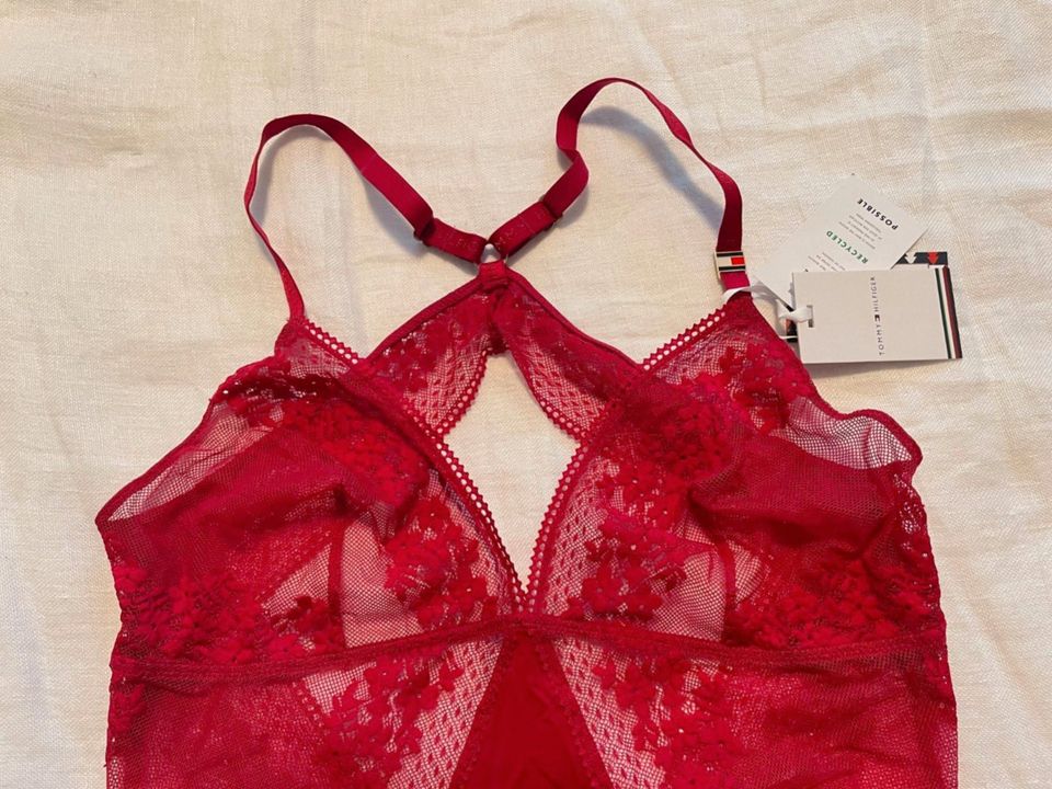 Tommy Hilfiger Damen Body Gr. M oder XL beere rot Neu in Hamm