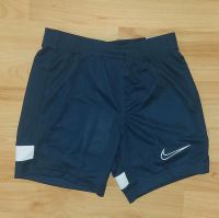 Nike Kinder Gr XS 122 128 Shorts Hose kurz Sport Sporthose Berlin - Tempelhof Vorschau