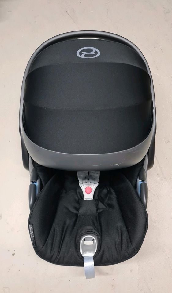 CYBEX Cloud Z I-Size plus (Deep Black) in Kempen