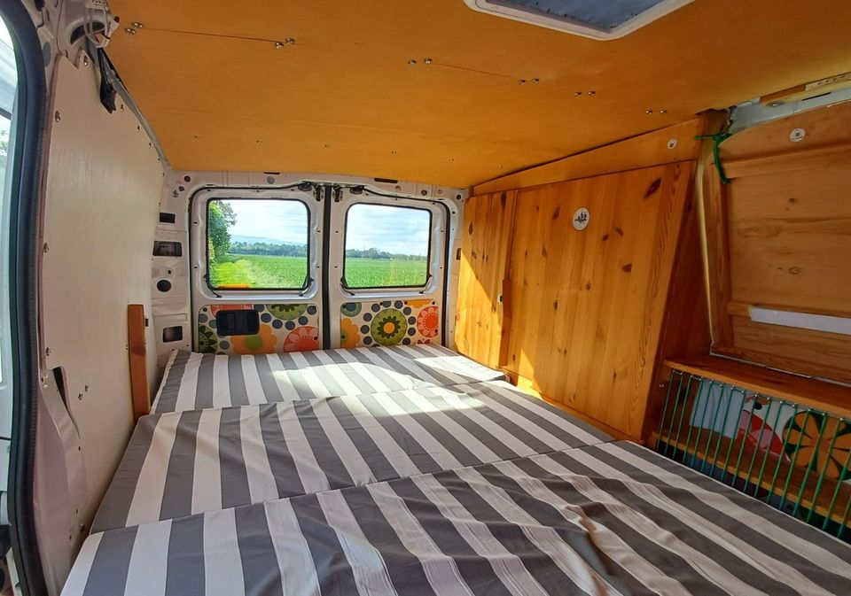 Mercedes Vito Campingbus mit Selbstausbau in Dossenheim