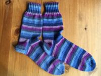 Handgestrickte Socken, Größe 40/41 Wolle : "gründl (410)" Schleswig-Holstein - Ascheberg Vorschau
