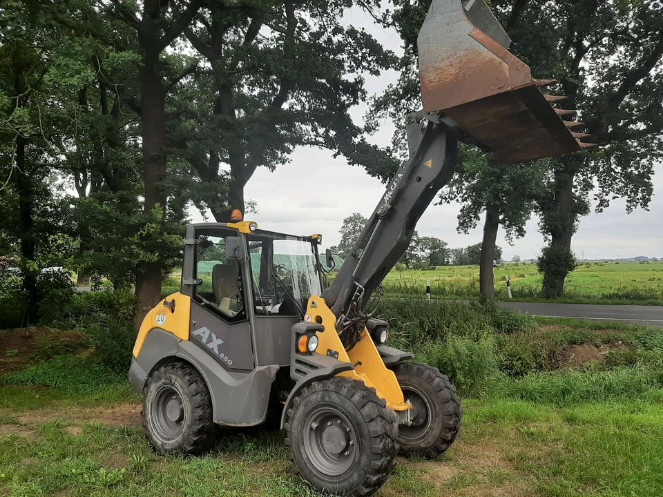 Radlader mieten leihen Pflaster Sand Schutt Bau Landwirtschaft in Berne