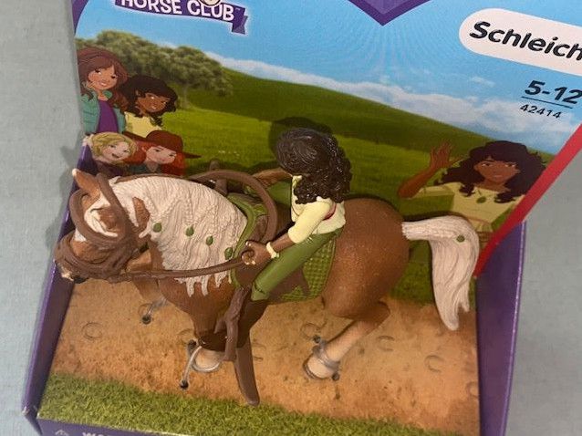 Schleich 42414 Horse Club Sarah + Mystery Pferd Reitset Zubehör in Nordenholz