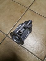 VW T4 Ölfilter Flansch Halter Ölkühler AVT AXL 074 115 405 R Hessen - Vellmar Vorschau