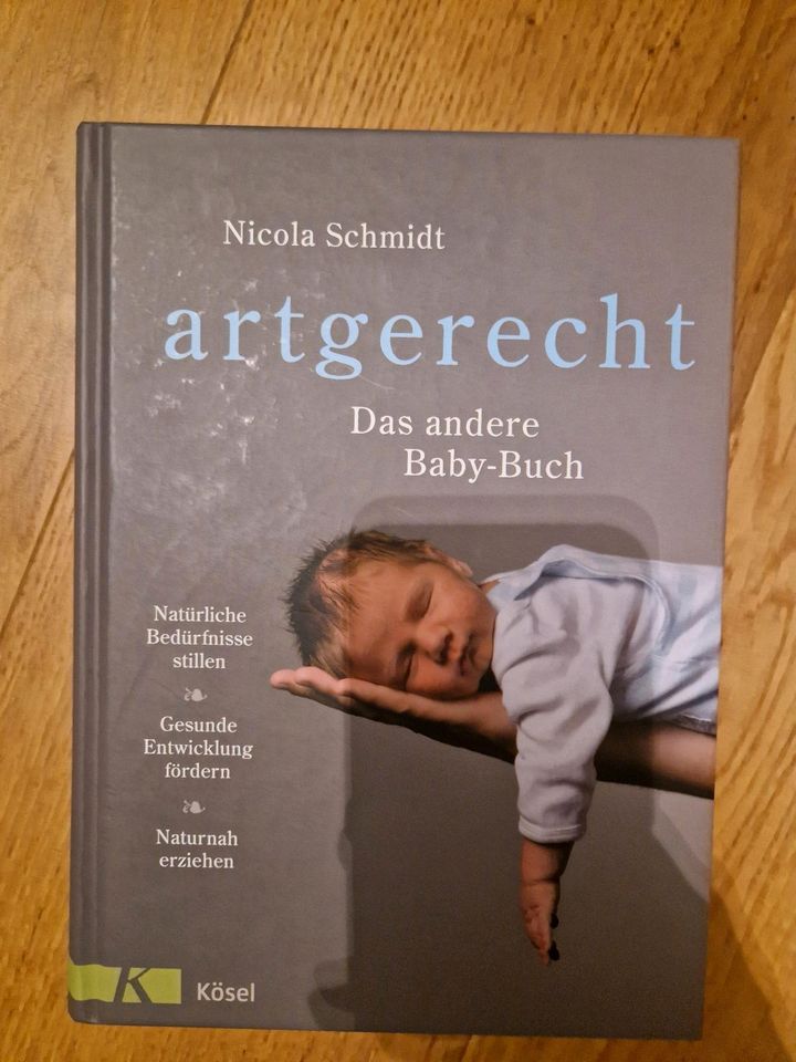 Artgerecht babybuch Nicola Schmidt in Berlin