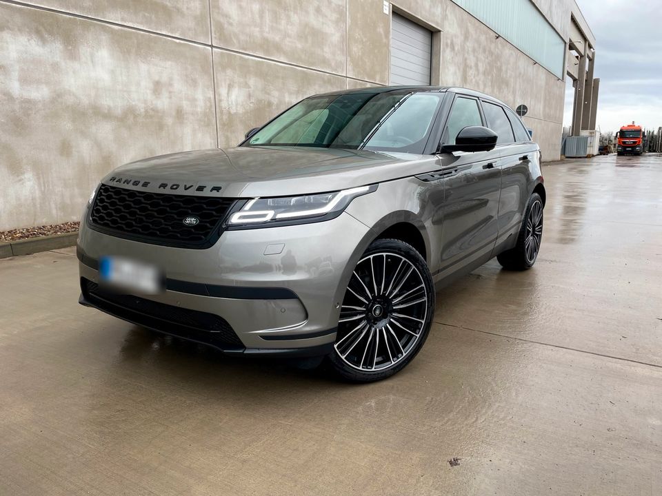 Range Rover Velar D180 AWD in Paderborn