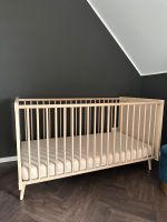 Baby/Kinderbett höhenverstellbar mit Matratze Nordrhein-Westfalen - Kamen Vorschau