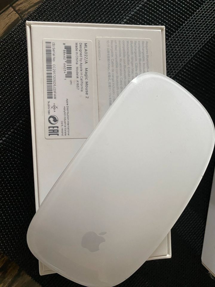 Apple MacBook Pro 13 Zoll Retina + Magic Mouse 2 in Wolfsburg