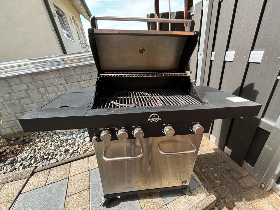 Gasgrill von der Marke Jamestown in Bodelshausen