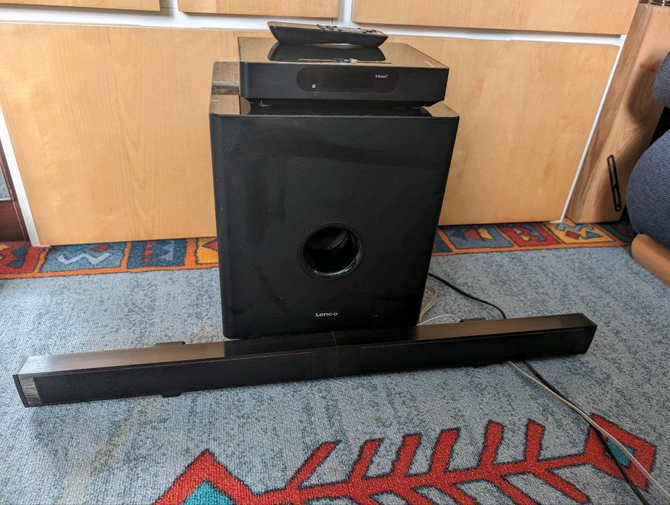 Soundbar 2.1 Heimkino Subwoofer kabellos lenco in Freiburg im Breisgau