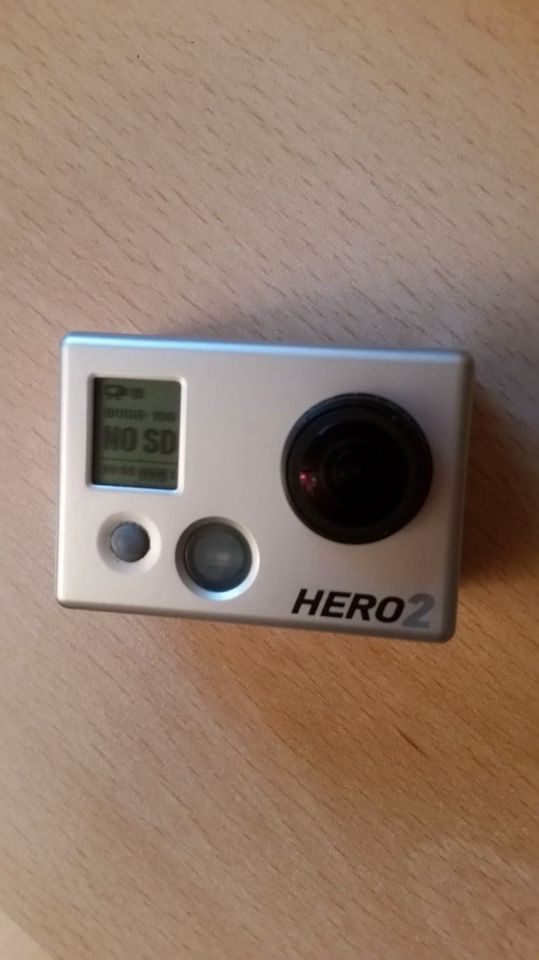 GoPro 2 Motorsport-Set, mit viel Zubehör wie original Saugnapf in Frankfurt am Main