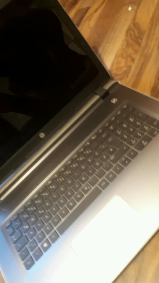 Hp Laptop mit 16gb-ram /1TB-HDD /i3/17zoll in Wuppertal