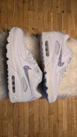 Weiße Nike Air max mit Svarowskis *Hochzeit * Nordrhein-Westfalen - Bünde Vorschau