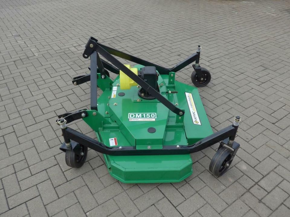 Sichelmähwerk Mähwerk Mulcher Geo DM150 150cm NEU Traktor in Osterweddingen