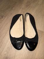 Schwarze Ballerinas – Gr. 39 – bequem & elegant Köln - Porz Vorschau