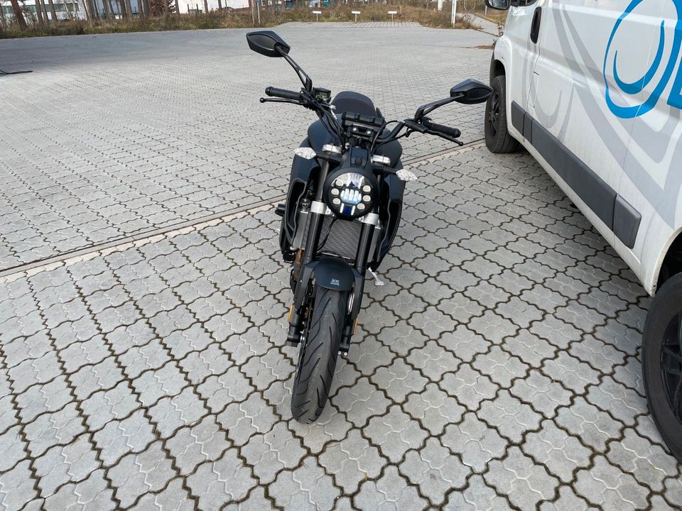 Motobi DL400Naked MadBlack in Abensberg