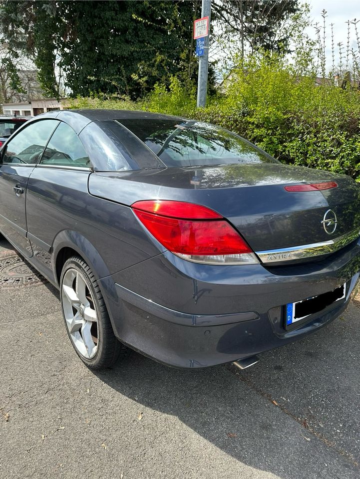 Opel Astra h Twin Top 1.8 - TÜV Neu in Reutlingen