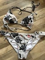 Schöner Bikini gr 38 von Maui Wowie mit Blumen Brandenburg - Golßen Vorschau
