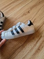 Adidas Halbschuh Klett Superstar Blinkesohle 32 Berlin - Hellersdorf Vorschau