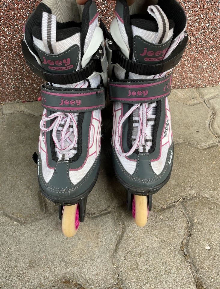 Inliner, Rollerskates verstellbare Größe 31/34, Protektoren neu in Schorfheide