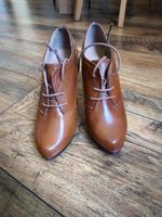 Stiefeletten, High Heels, Pumps, Stiefel braun, Gr. 38 Brandenburg - Hennickendorf Vorschau