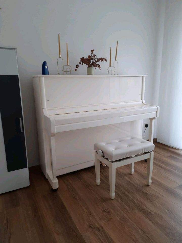 Klavier Kawai K-3 weiß,Hochglanz in Gerolstein