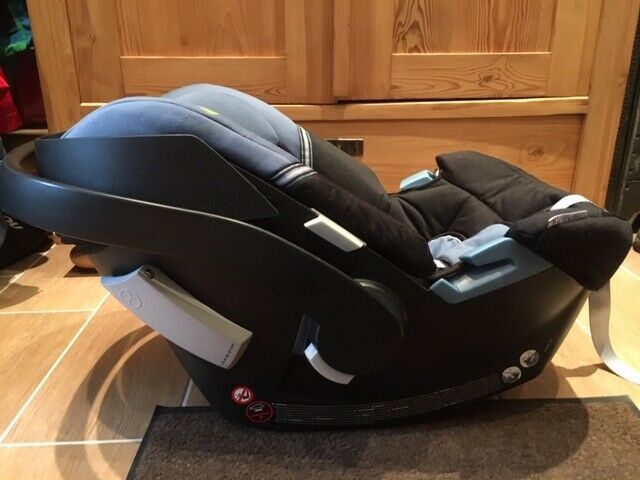 Babyschale Kindersitz Autositz Cybex Aton 3 - gepflegt blau in Bechtolsheim