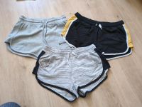 3 Mädchen Sweatshorts Gr.158/164 Hessen - Braunfels Vorschau