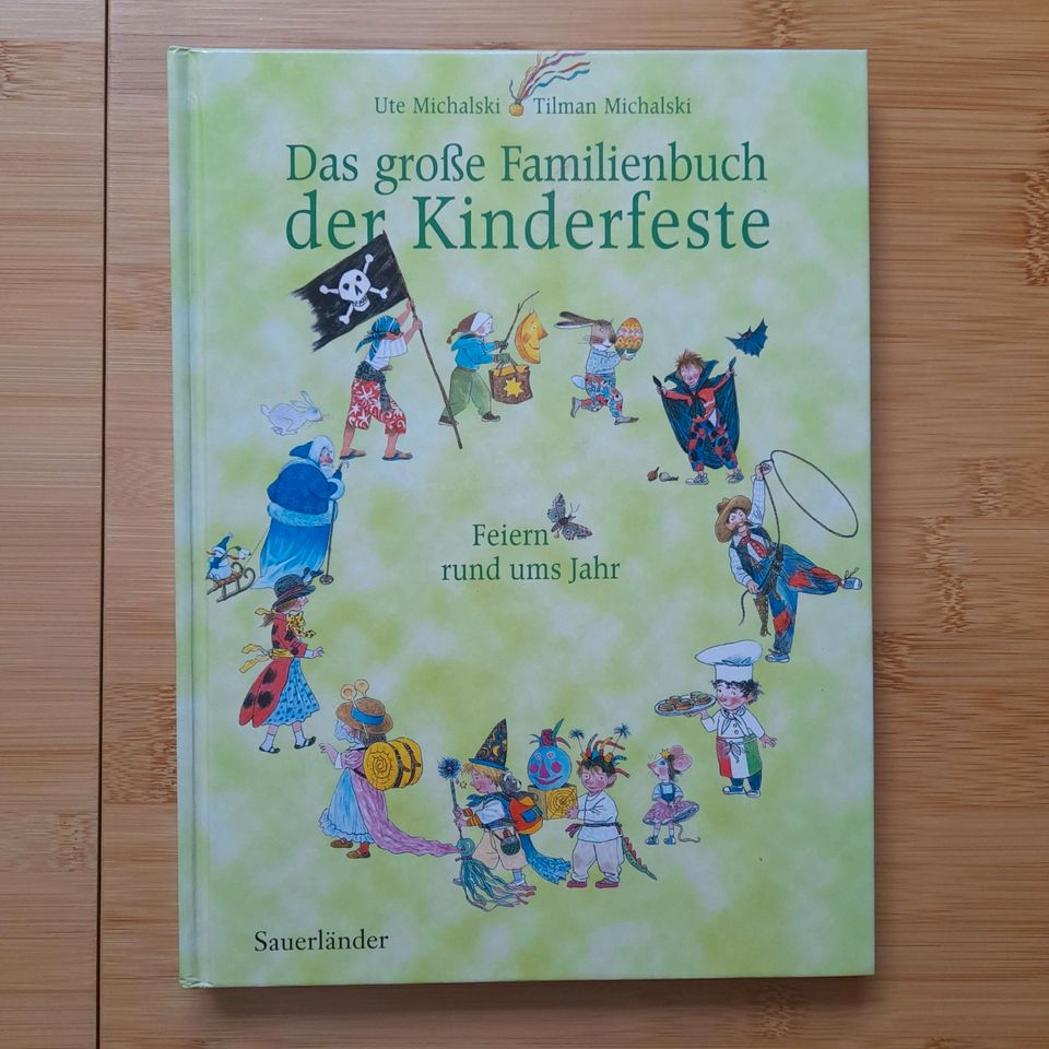 Ute Michalski: Das große Familienbuch der Kinderfeste in Donaueschingen