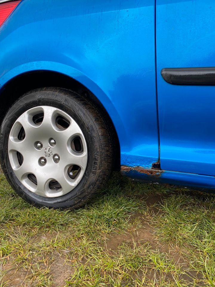 Peugeot 1007, 135800km, Ez: 08/2005, 75 PS, Schiebetüren in Fünfseen