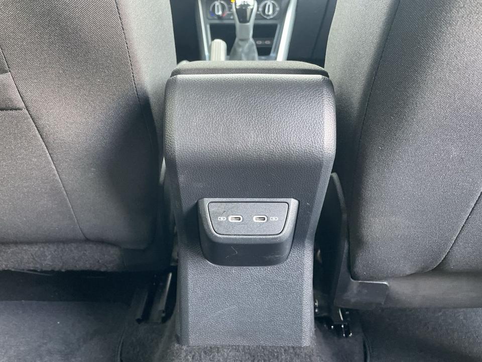 Volkswagen Taigo 1.0 TSI Life Kamera/LED/Sitzhzg/App-Connec in Crailsheim
