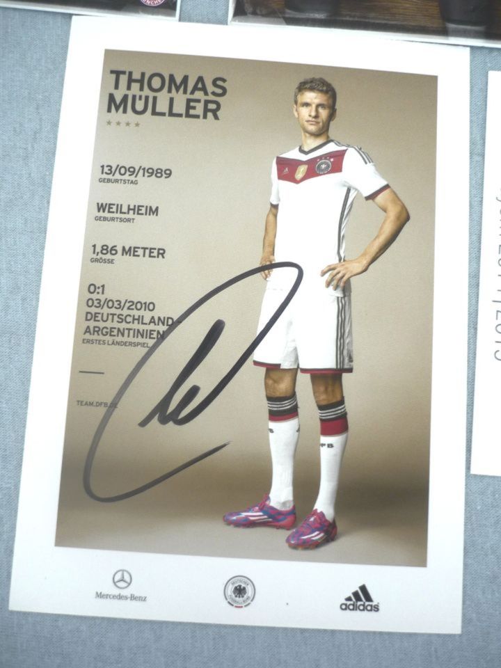 Lewandowski Ribery Robben Müller Dante Pizarro Unterschrift in Würzburg