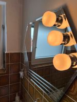 Beleuchtbarer Badspiegel im sehr gutem Zustand Niedersachsen - Garbsen Vorschau
