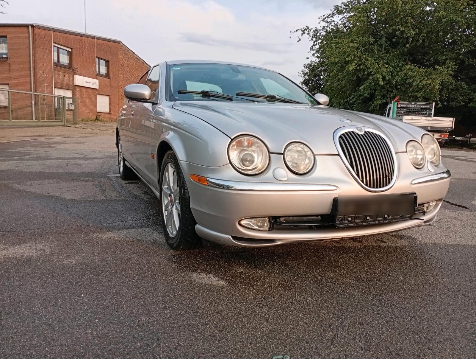 Abbildung des Autos Jaguar 3.0 Benzin