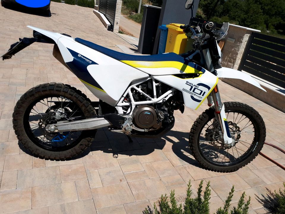 Husqvarna 701 Enduro in Eggstätt