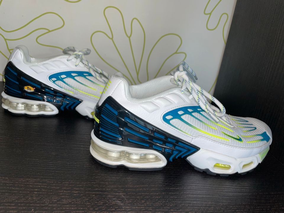 Nike Air Max Plus III GS Gr. 36,5 weiß bunt in Münster-Sarmsheim