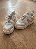 Lacoste Low Top Sneaker Gr 39 München - Maxvorstadt Vorschau
