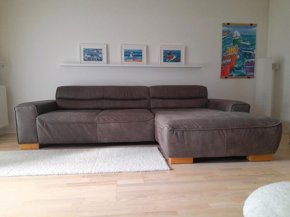 Sofa aus echtem Büffel Leder in Neuekrug