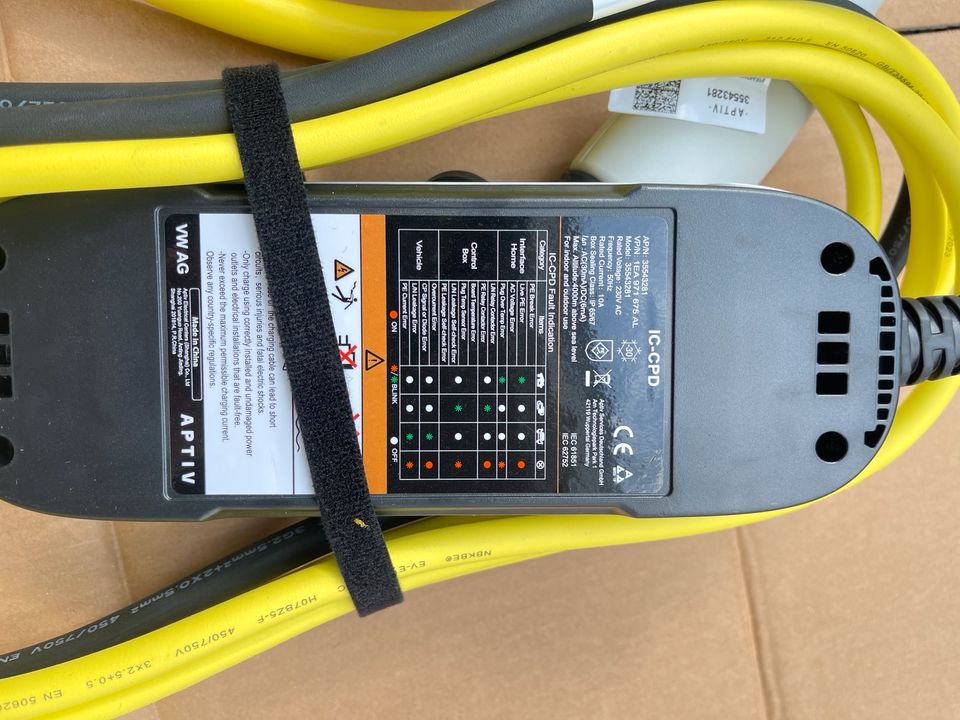 NEU ORIGINAL VW Ladekabel 230V / 50Hz Laden E-Ladekabel in  Nordrhein-Westfalen - Viersen