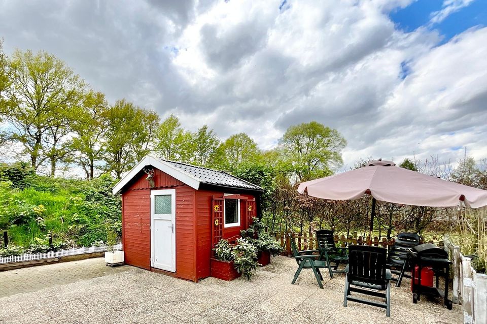 Tiny House Mobilheim Ferienhaus möbliert, Dachbleche, Massivholz in Lorup