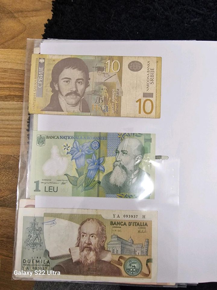 Sammlung von altem Papiergeld in Langenau