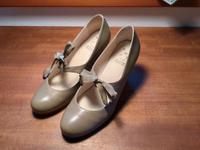 Pumps mit Bindeband oliv Bayern - Waging am See Vorschau