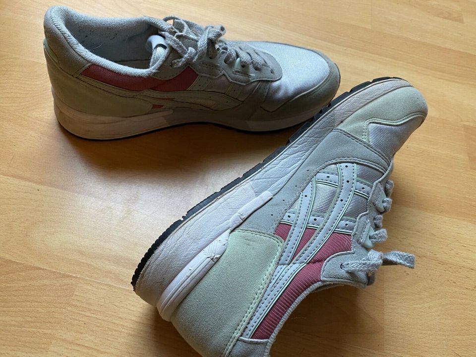 Asics, Damenschuh, grau, rot, mint; Größe 39 in Wuppertal