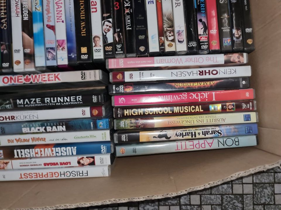 DVD Blu-ray Sammlung Konvolut über 100 Stück verschiedene Genre in Flörsheim am Main