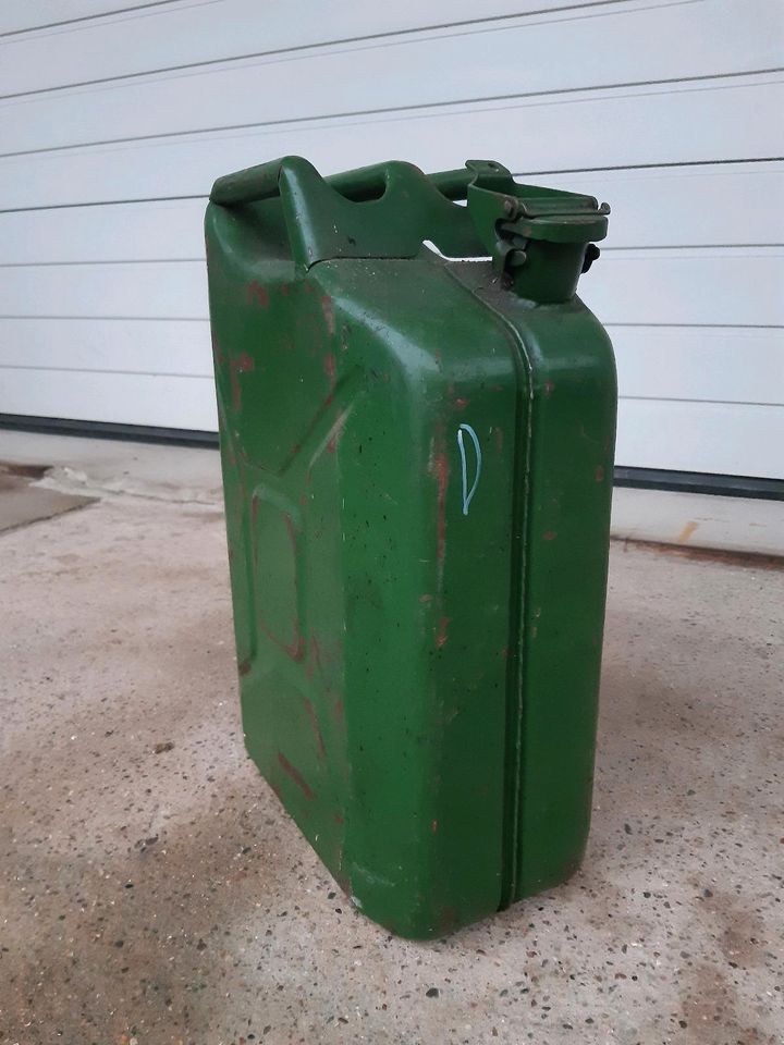 20 Liter Kanister DDR in Grimmen