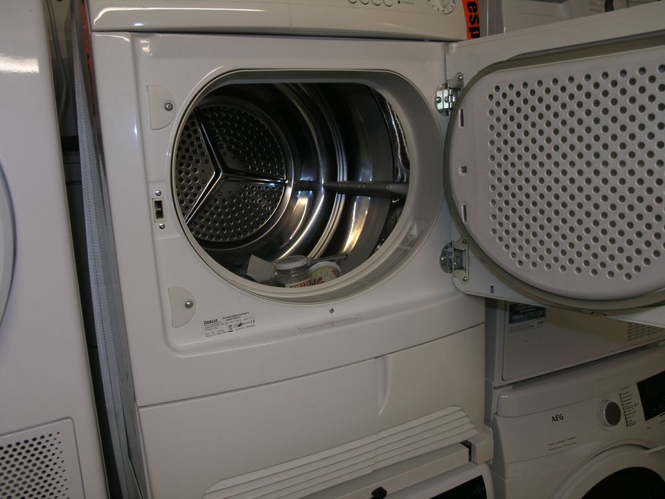 Kondensat Trockner Unterbau oder auf Waschmaschine in Burgdorf
