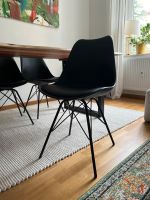 4 schwarze Stühle im Vitra Stil Ludwigsvorstadt-Isarvorstadt - Isarvorstadt Vorschau