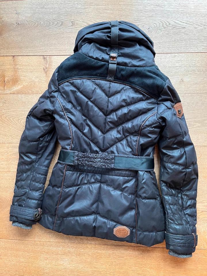Naketano Winterjacke, Gr. M, Damen, "Schnizzel, Dizzel, Popizzel" in Verl