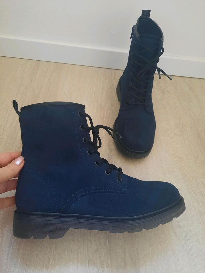 Damen Schnürboots Halbstiefel Catwalk Blau Gr. 39 wie Neu! in Rastow