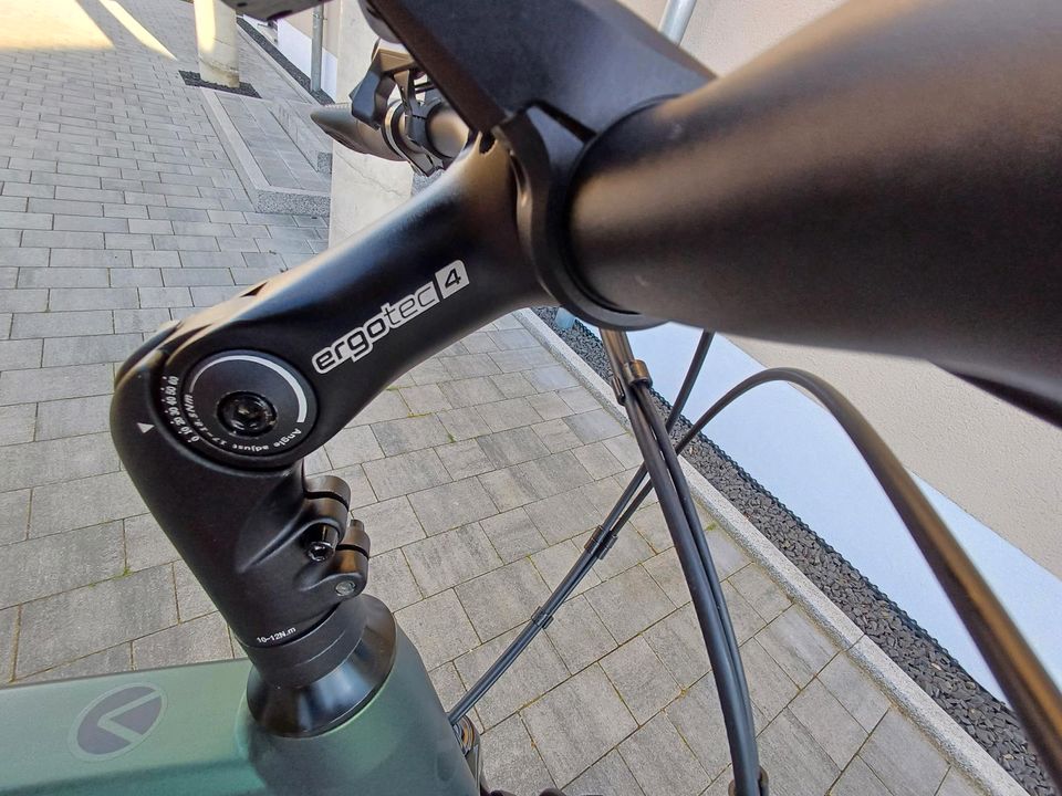 VELO DE VILLE Trekking E-Bike 2023, Bosch, RH XL, 63km, NP 4650!! in Rieden